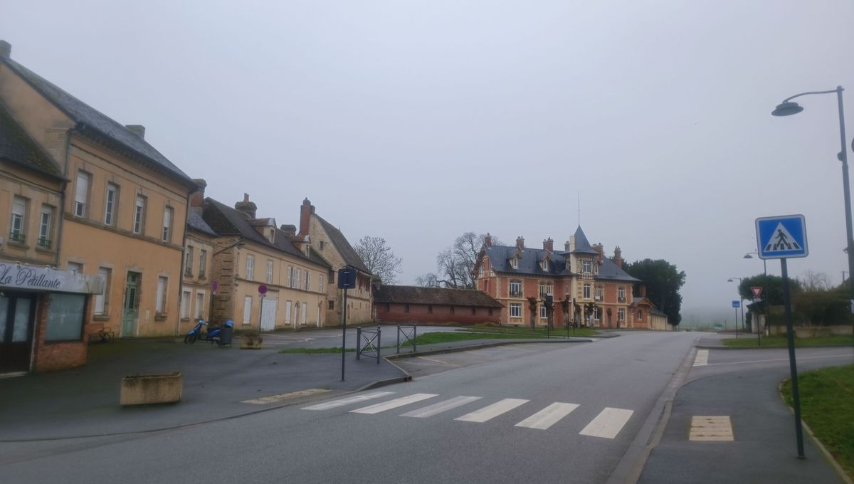 À Nonant-le-Pin, le maire compte sur les deux grands axes qui traversent le village pour attirer du monde.