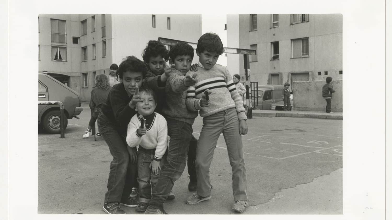 Une exposition photo au musée des Arts décoratifs de Paris témoigne des années 1980 dans la ville de Carros, près de Nice