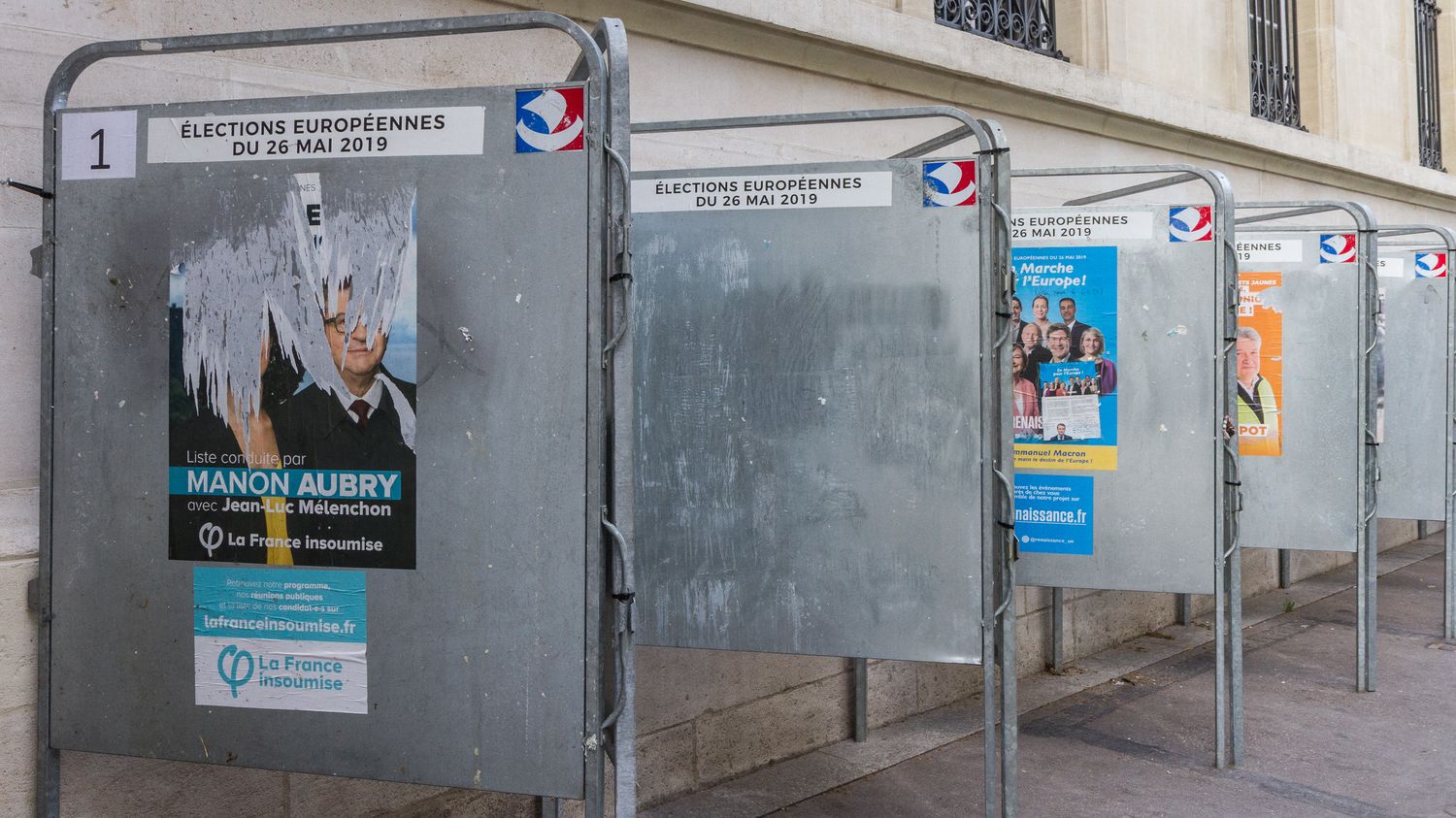 Elections européennes 2024 : intelligence artificielle, retouches photo… Les candidats peuvent-ils faire ce qu'ils veulent sur leur affiche ?