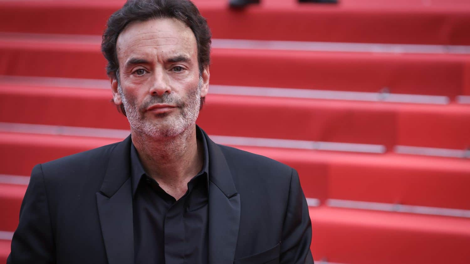 Anthony Delon publie "Bastingage" : "C'était beaucoup plus difficile d'écrire ce livre que le précédent"
          Tous les jours, une personnalité s'invite dans le monde d'Élodie Suigo. Lundi 1er avril 2024 : le comédien et écrivain Anthony Delon. Il publie un roman, "Bastingage", aux éditions Fayard.