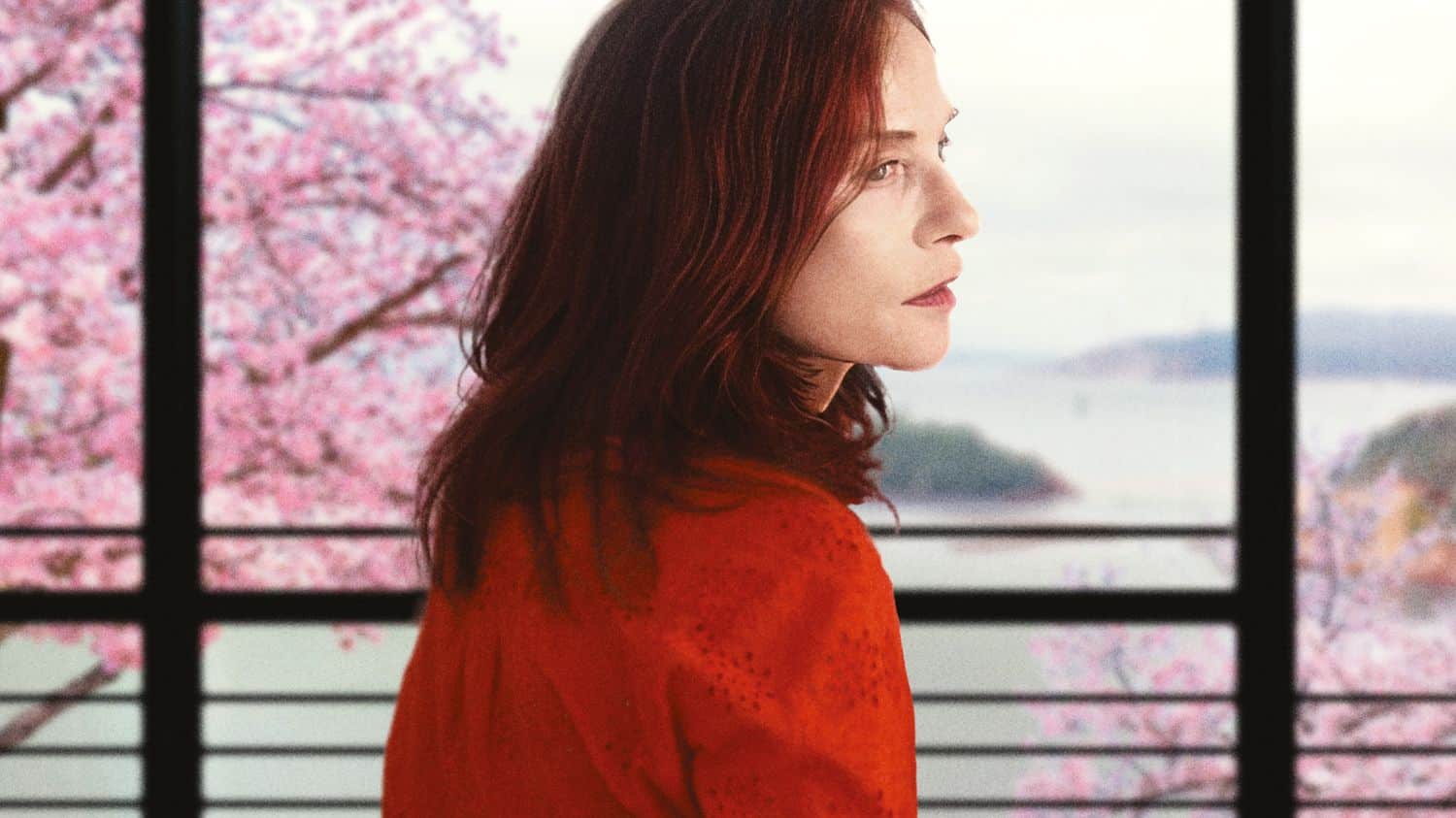 "Sidonie au Japon" : Isabelle Huppert drolatique et émouvante dans une balade salutaire au pays des fantômes