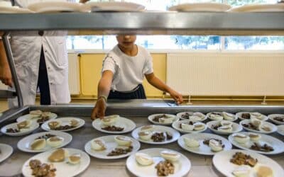 Grève à Marseille: Personnels des cantines scolaires protestent contre conditions de travail