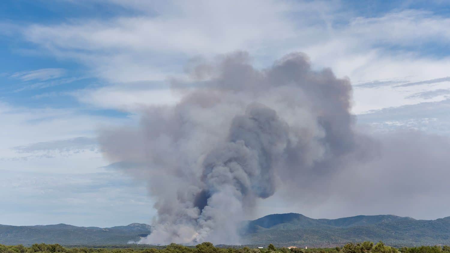 Incendie dans le Var : l'enquête s'oriente vers la piste "accidentelle"