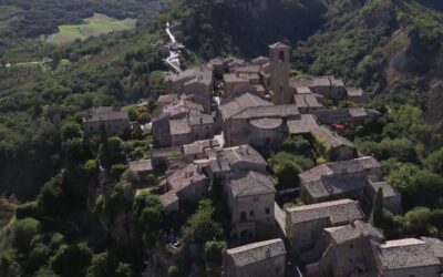 Civita di Bagnoregio, Italie: Cité dans les nuages presque inaccessible