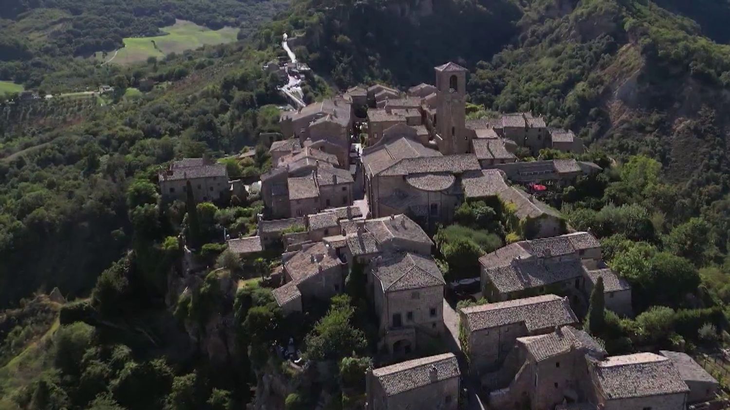 Italie : Civita di Bagnoregio, une cité dans les nuages presque inaccessible