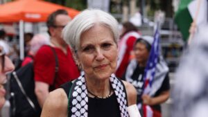 "Elle ressent la douleur des gens" : Jill Stein, candidate écologiste qui pourrait faire de l'ombre à Kamala Harris