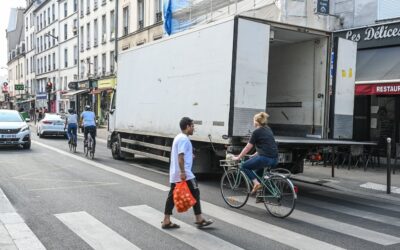 Poids lourds et utilitaires causent 40% de la pollution à Paris, selon Respire et Clean Cities